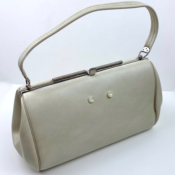 Vintage Handbags - VINTAGE 1960s Purse by Eluette